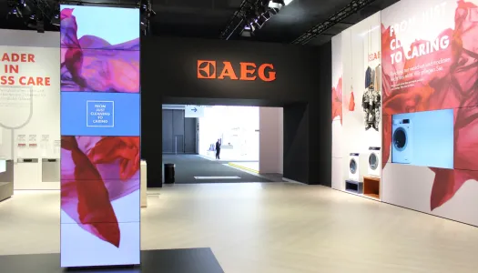 Cerberus • AEG • Digital Signage • Multiscreen Cerberus • AEG • Digital Signage • Multiscreen